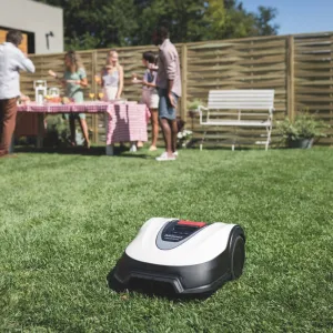 🎧 HIT, KTERÝ TĚ ROZSEKÁ: Vyhraj robotickou sekačku za jeden song!